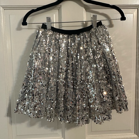 Sparkling Silver Sequin Kids Skirt - Picture 6 of 6